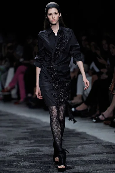 Look 7
